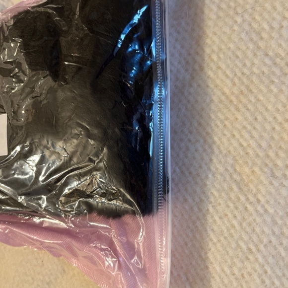 Lovely soft fuzzy black Muff - Picture 2 of 7